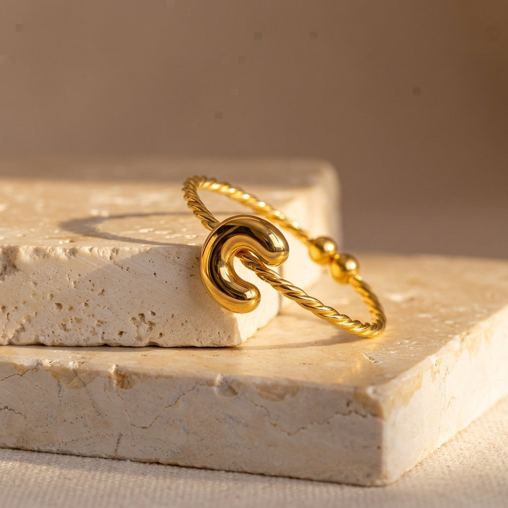 Bague torsadée initiale personnalisée