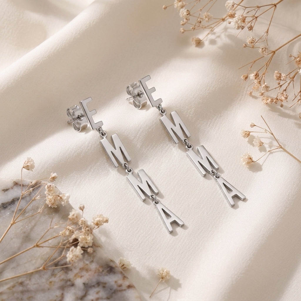 Boucles d'oreilles avec lettres suspendues personnalisées